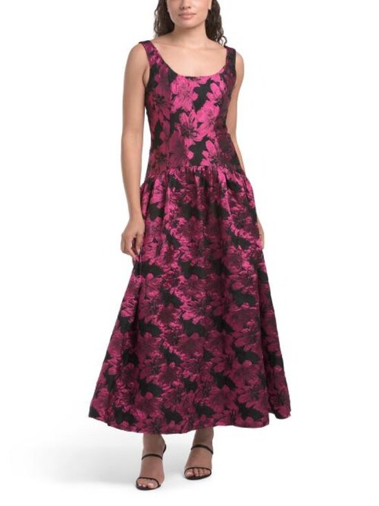 Elliatt Dresses & Skirts - ELLIATT Holly Gown